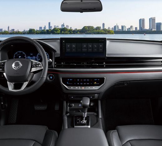 KGM (SsangYong) Musso Grand interior 1 ua