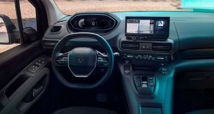 Peugeot Rifter interior 2 ua