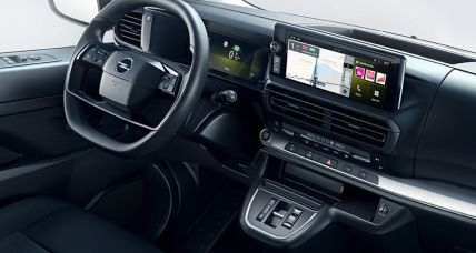 Opel Vivaro interior 2 ua