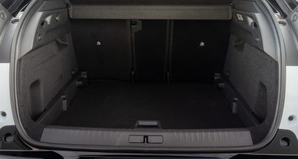 Peugeot 3008 interior 3 ua