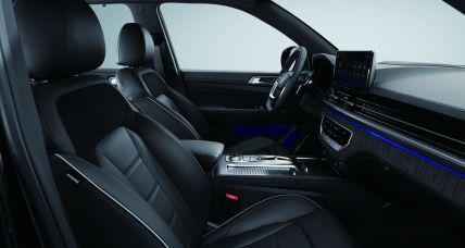 KGM (SsangYong) Rexton interior 3 ua