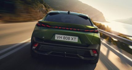 Новий Peugeot 408 exterior 3