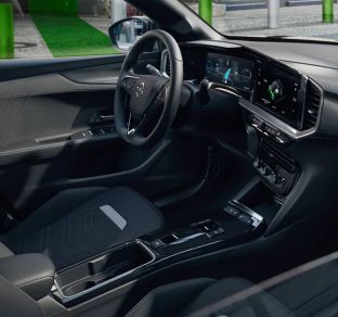 Opel Mokka-e interior 4 ua