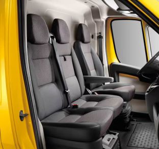 Opel Movano interior 5 ua