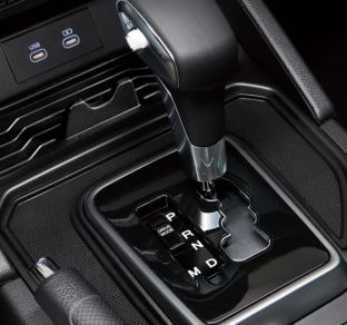 KGM (SsangYong) Musso Grand interior 4 ua