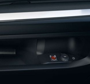 Opel Vivaro interior 6 ua