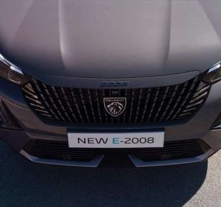 Peugeot e-2008 exterior 6 ua