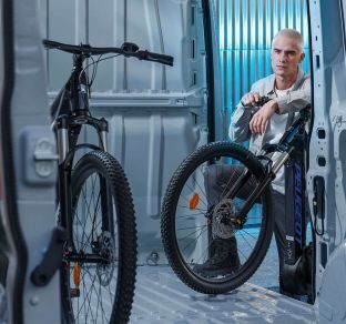 Peugeot Boxer Fourgon interior 4 ua