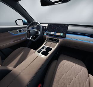 Chery Tiggo 8 PLUG-IN HYBRID interior 4 ua