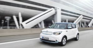 Kia Soul EV продемонстрировали во время выставки Plug-In Ukraine 2016