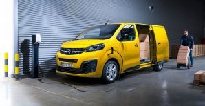 Група PSA перемагає в конкурсі «International Van of the Year 2021» завдяки інноваційним електричним фургонам PEUGEOT, OPEL