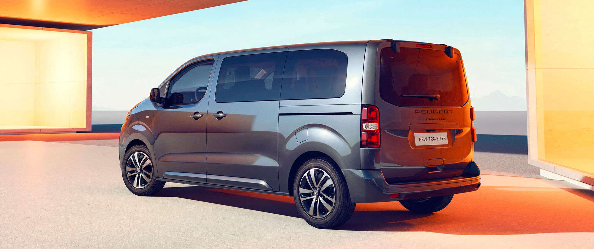 Новий мінівен PEUGEOT TRAVELLER