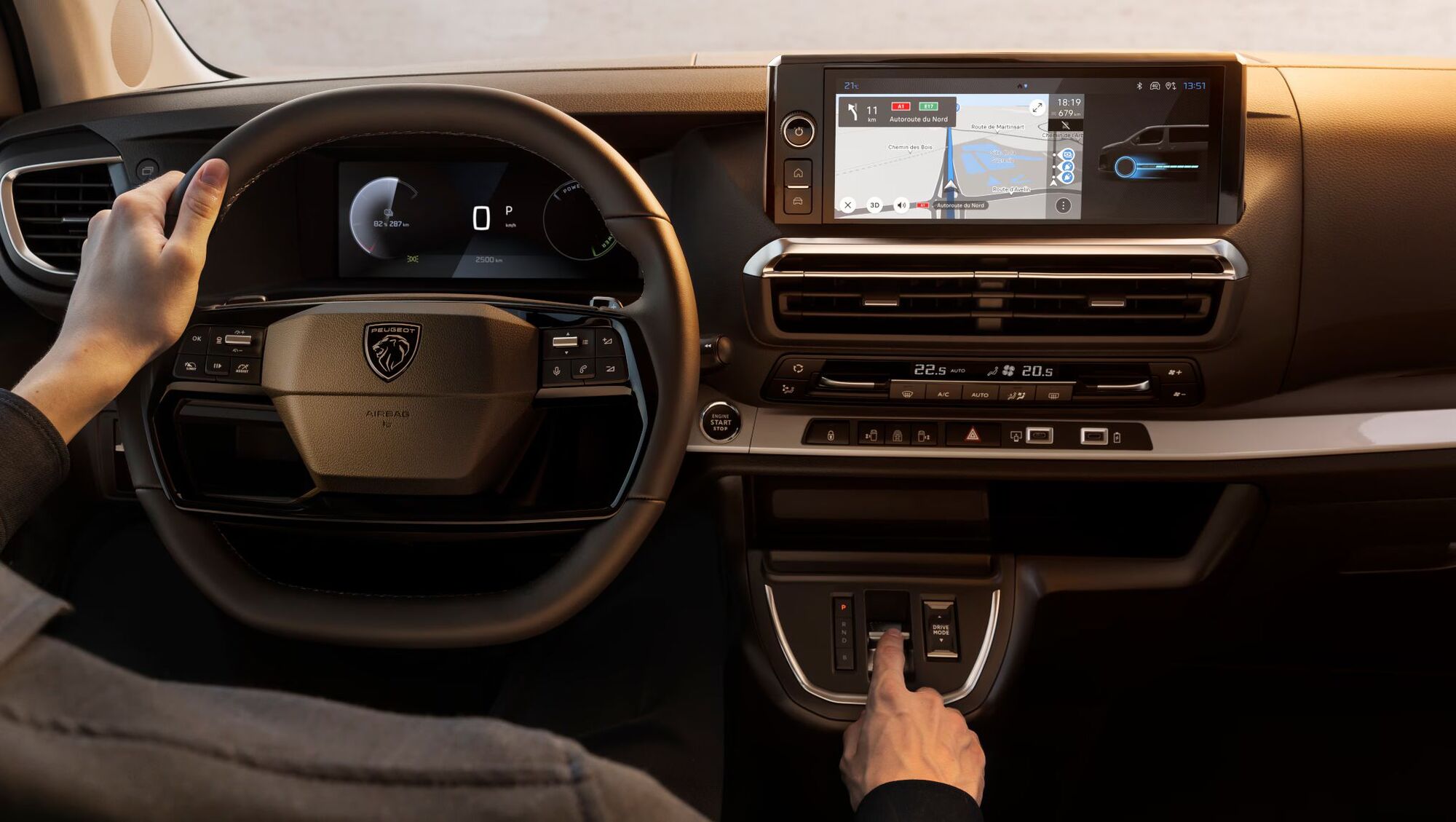 Новий мінівен PEUGEOT TRAVELLER