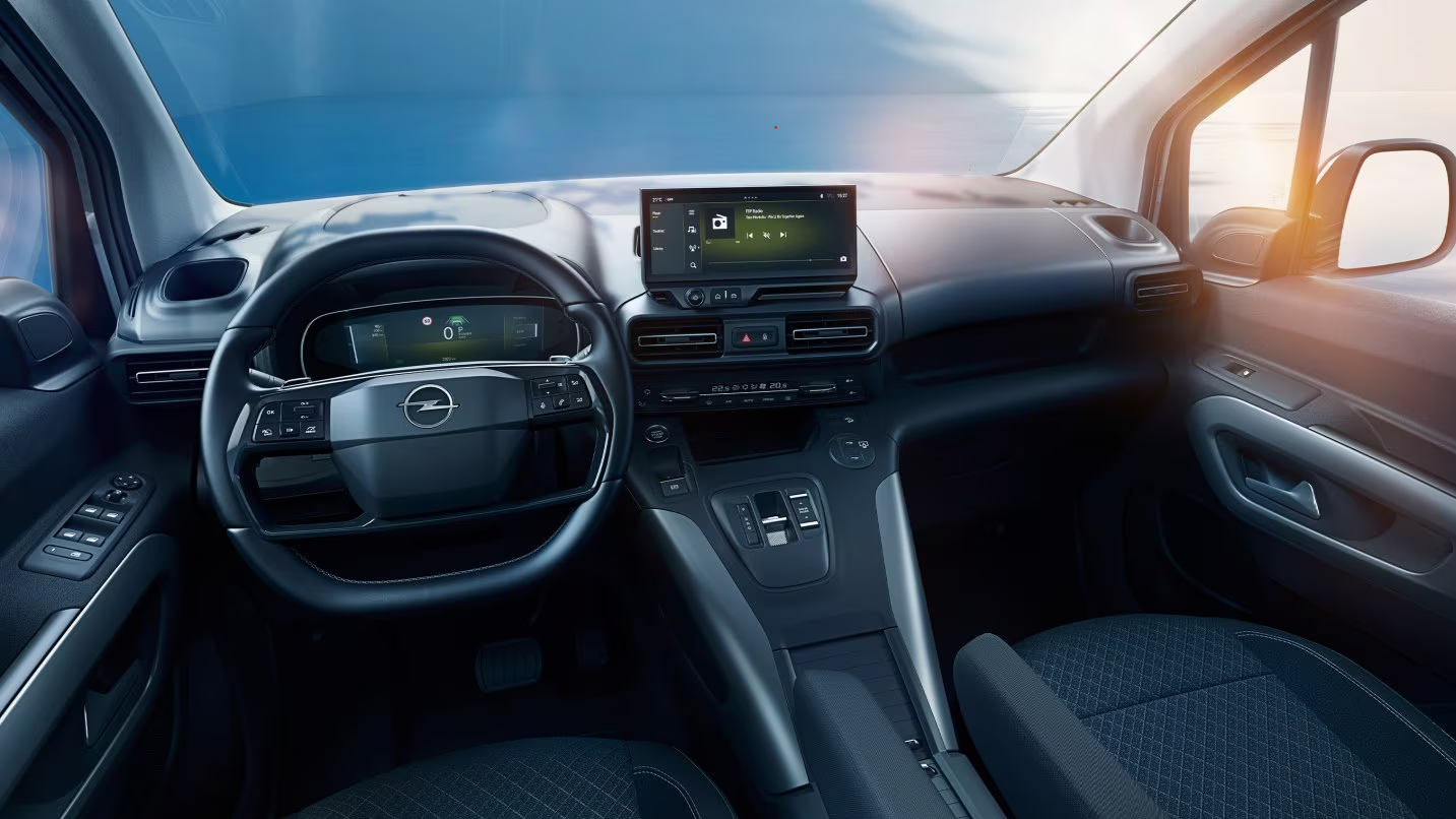 Новий Опель Комбо салон