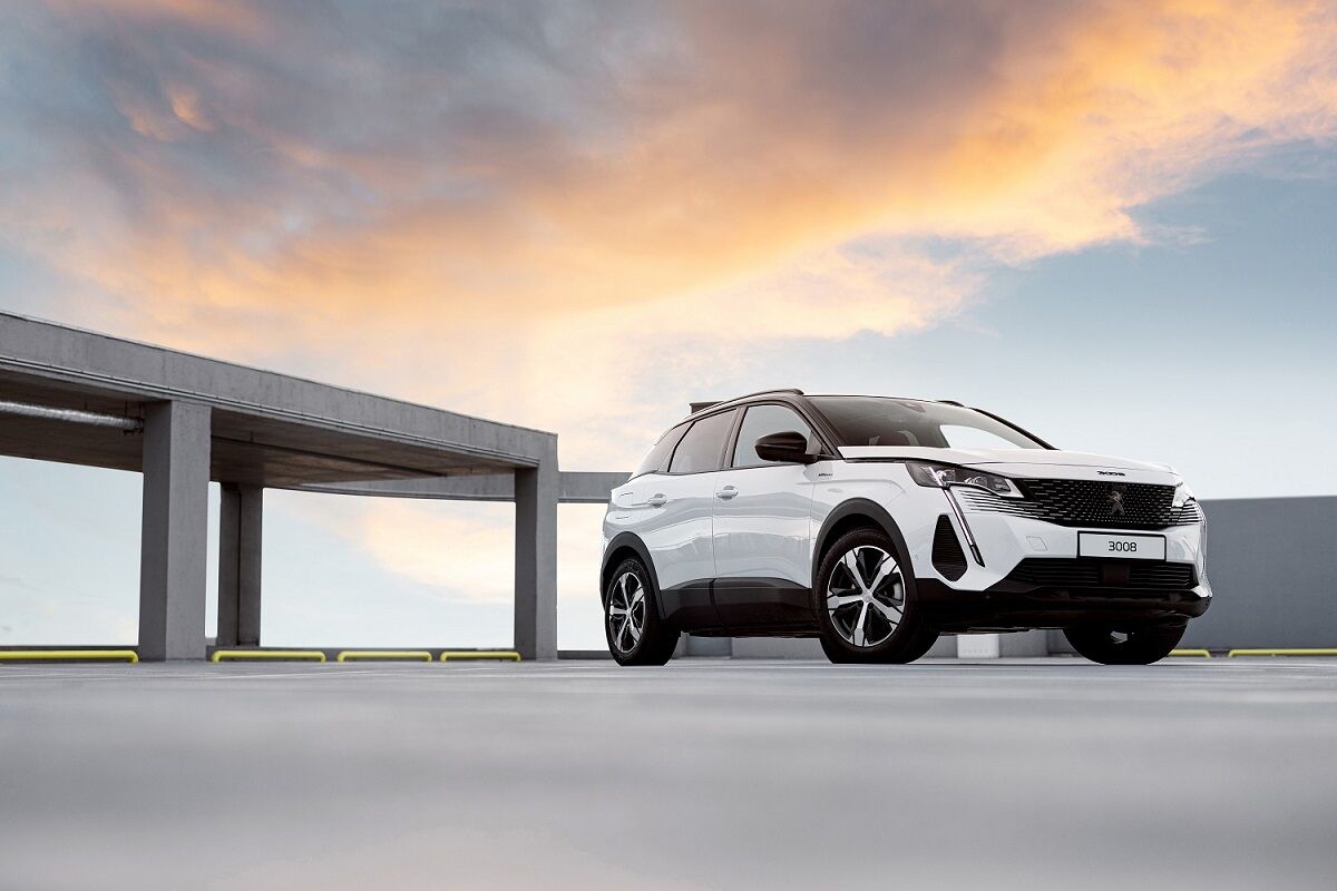 PEUGEOT 3008
