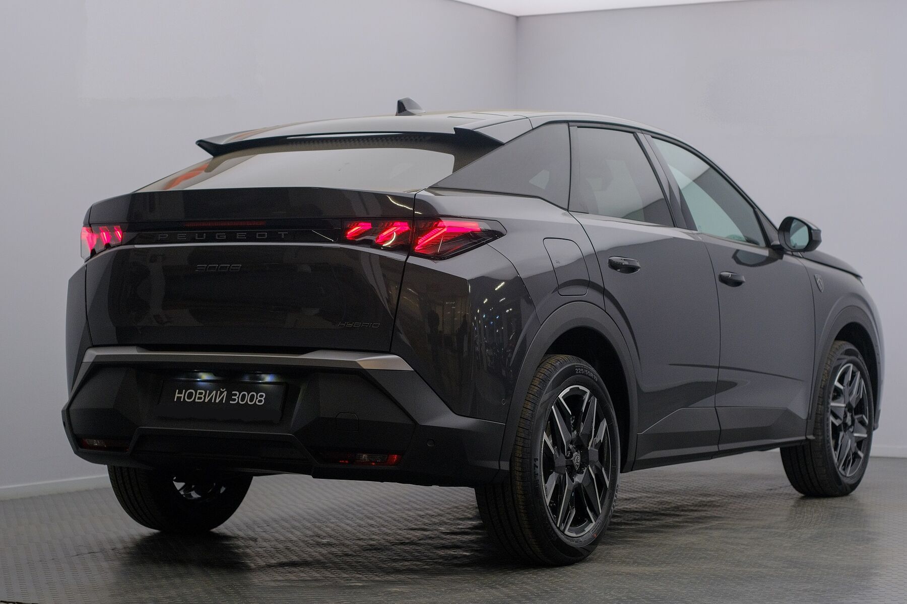 Новый Peugeot 3008 (Пежо 3008) в наличии в салоне в Киеве