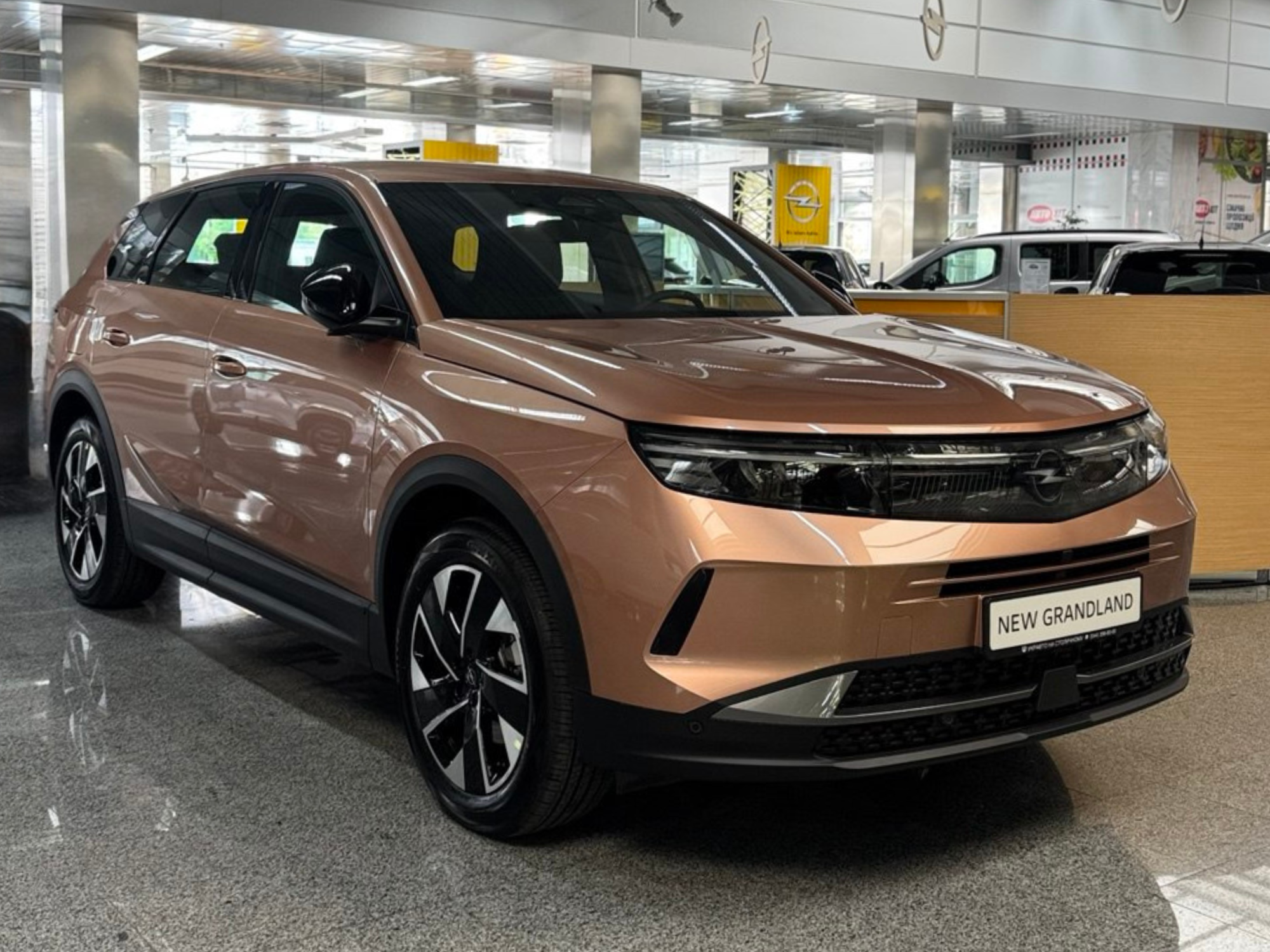 Новый Opel Grandland уже в наличии в салоне в Киеве