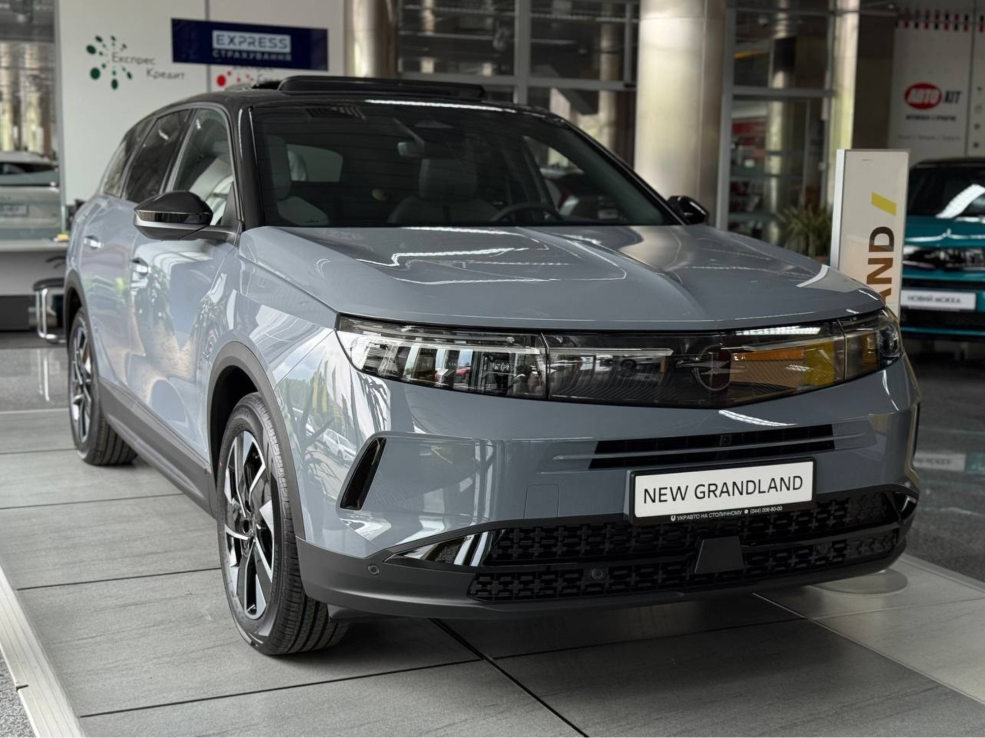 Новый Opel Grandland уже в наличии в салоне в Киеве