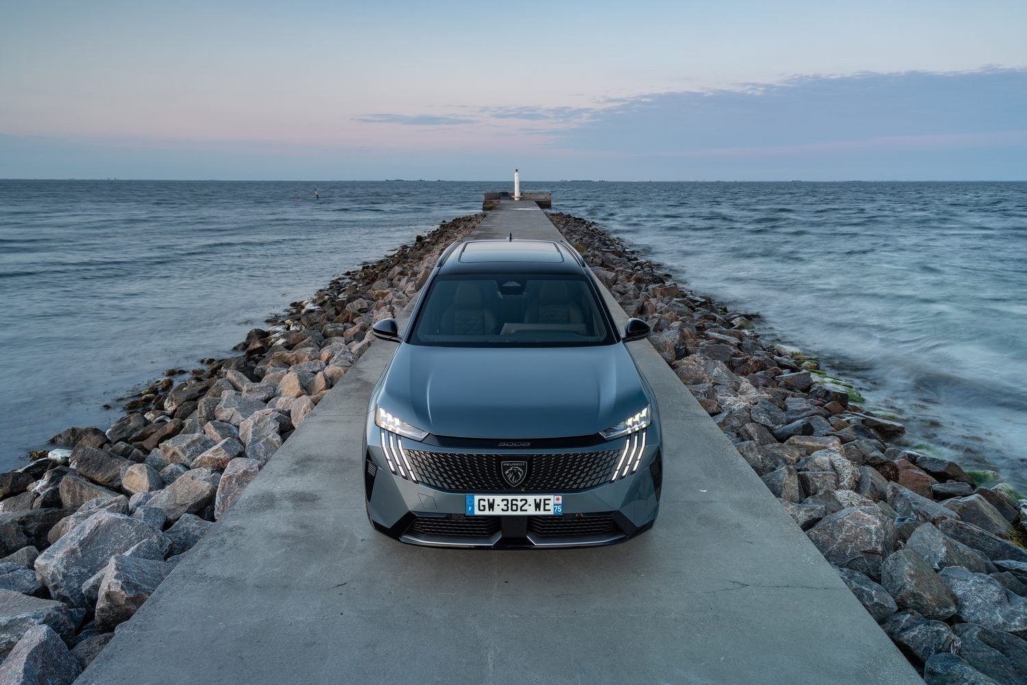 Новий Peugeot Пежо 5008