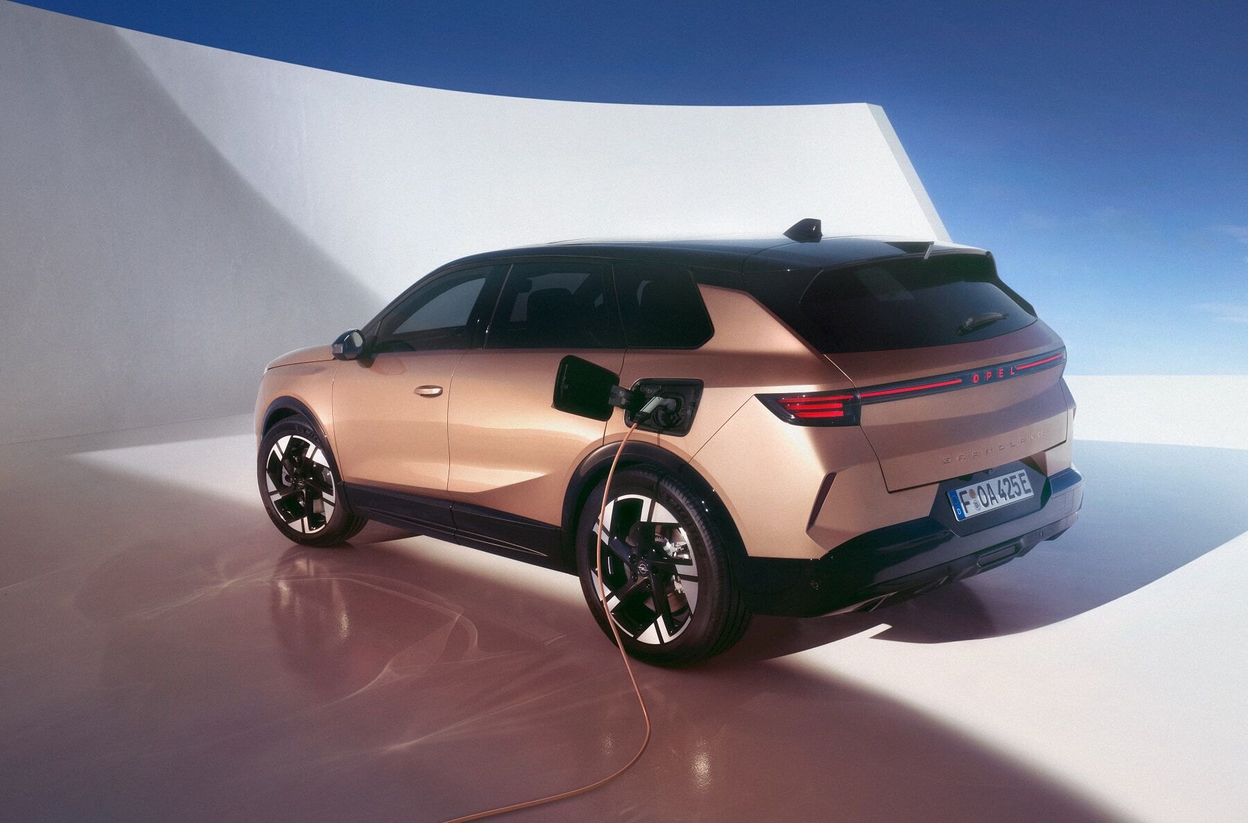 новий Opel Grandland (Опель Грандланд)