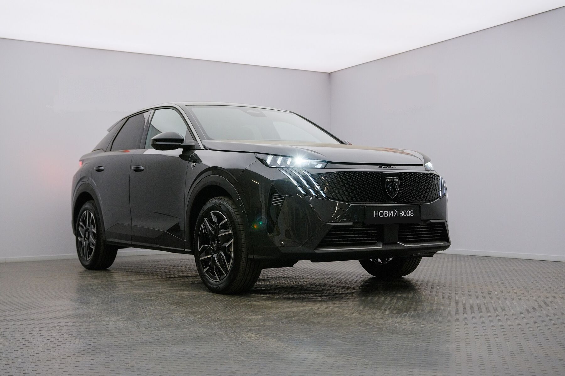 Новий Peugeot 3008 (Пежо 3008) в наявності в салоні в Києві