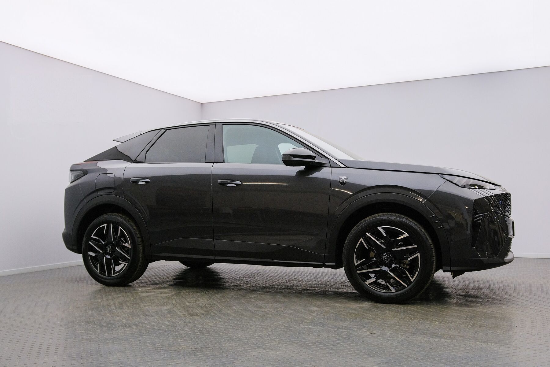 Новий Peugeot 3008 (Пежо 3008) в наявності в салоні в Києві