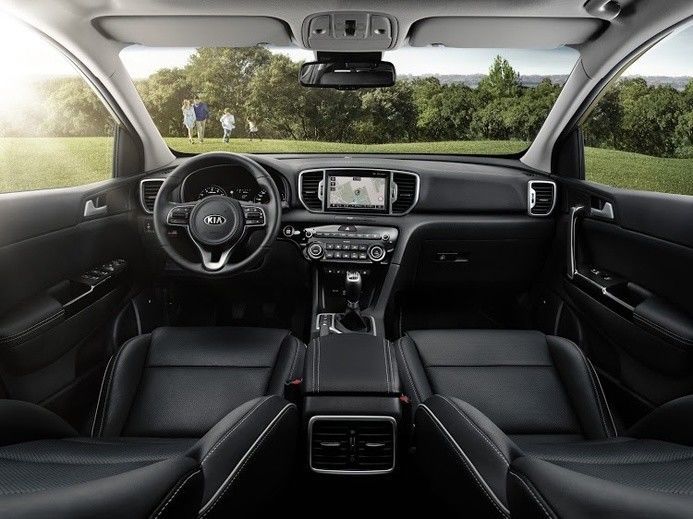 Kia Sportage с отделкой салона в черном цвете