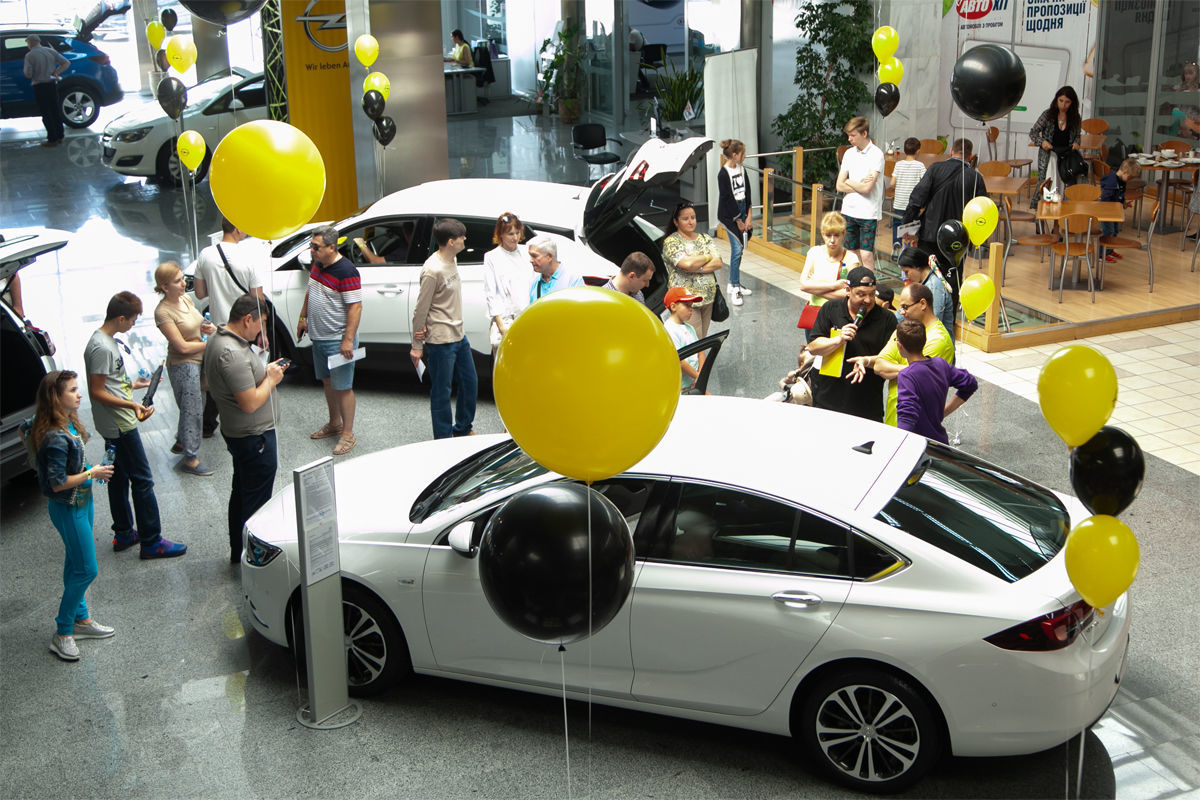 Opel. 120 років автомобільної історії в драйві від A-Z