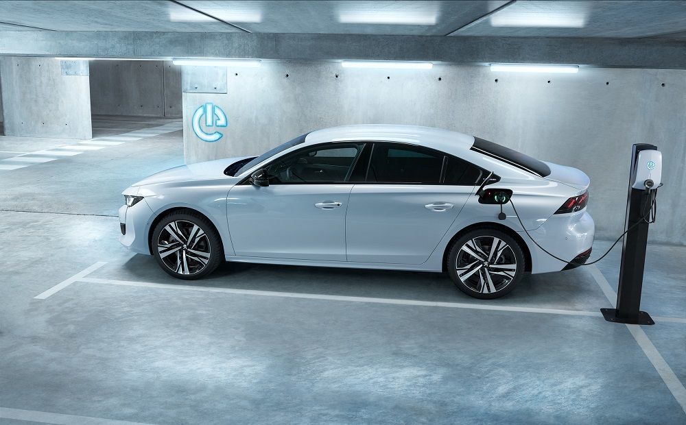 PEUGEOT 508 HYBRID И 508 SW HYBRID