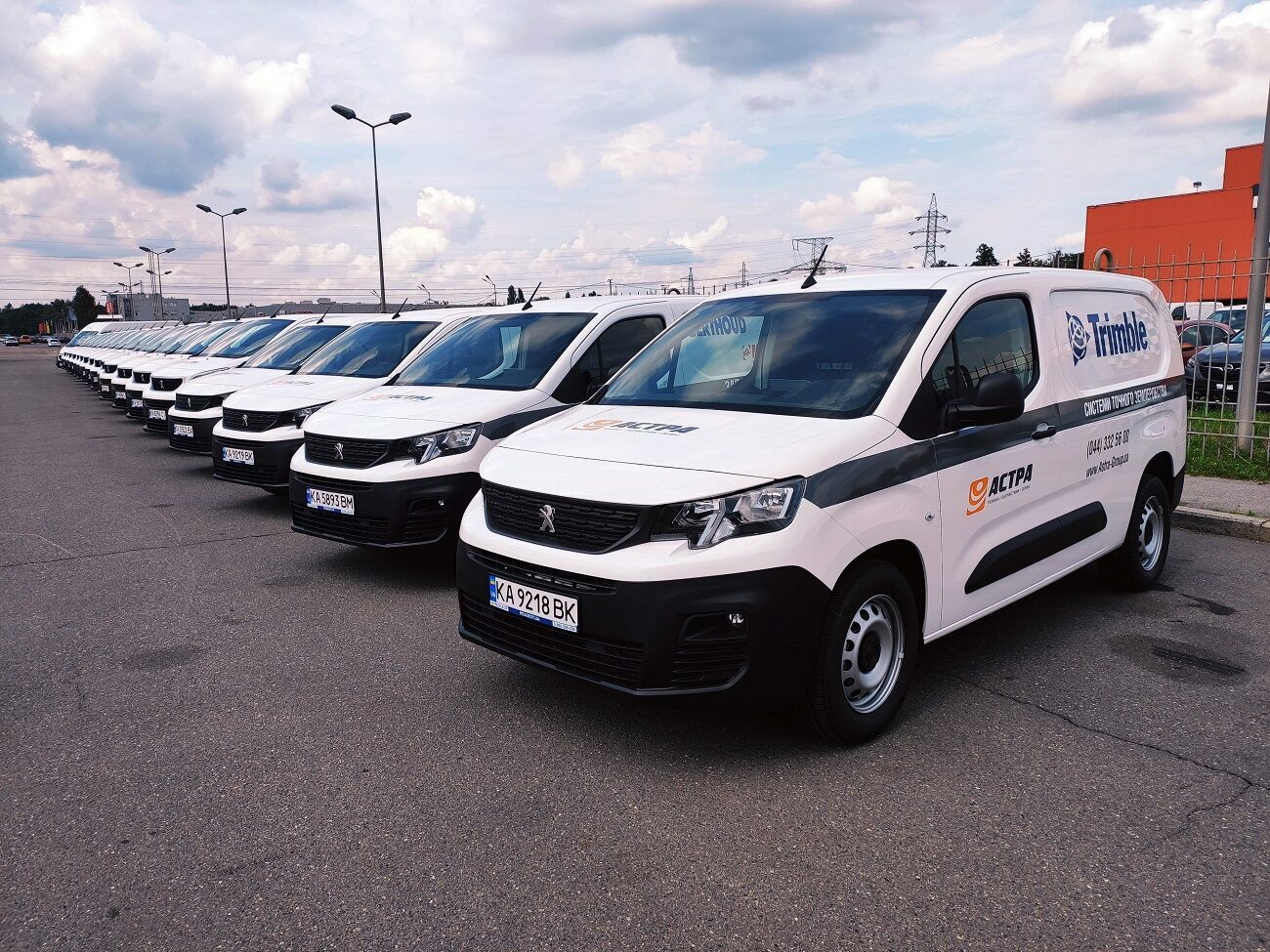 Максимальная уверенность в качестве коммерческих автомобилей PEUGEOT