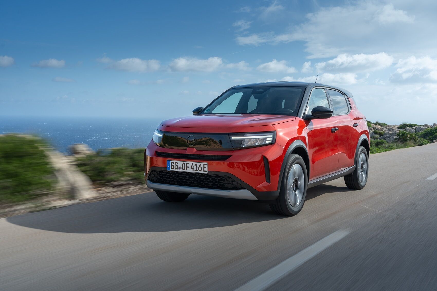 Объявлены цены на гибридный кроссовер Opel Frontera в Украине!